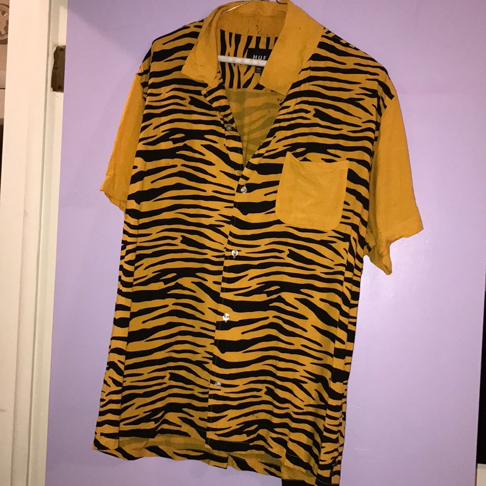 HUF TIGER PRINT SHIRT